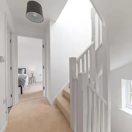 Barrow- 4 Bedroom Detached House Roose (Cumbria)