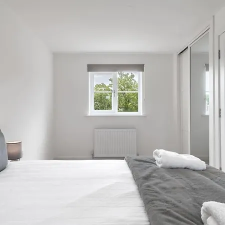 Barrow- 4 Bedroom Detached House *