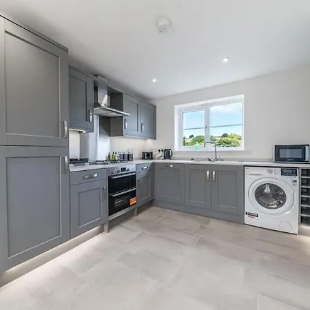 Barrow- 4 Bedroom Detached House * Roose (Cumbria)