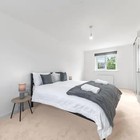 Vakantiehuis Barrow- 4 Bedroom Detached House *