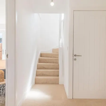 Barrow- 4 Bedroom Detached House * Roose (Cumbria)